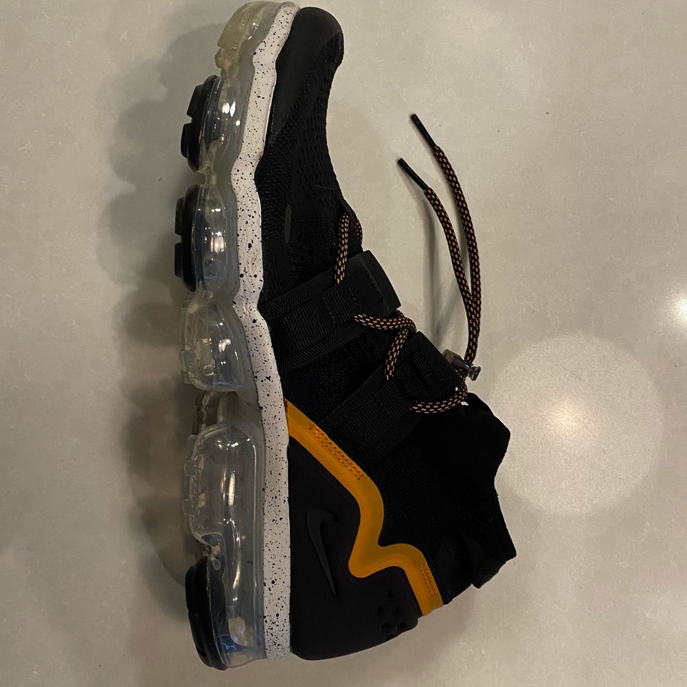 Nike air vapormax fly knit size 11